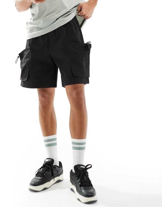 ADPT tekniska cargoshorts i svart - Image 1