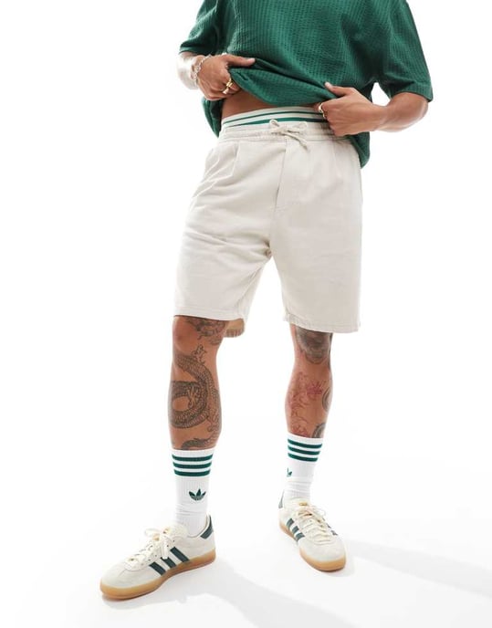 Jack & Jones denim shorts med dragsko i midjan i beige - Image 4