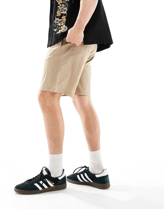 Selected Homme lösa teknik cargo shorts i beige - Image 4
