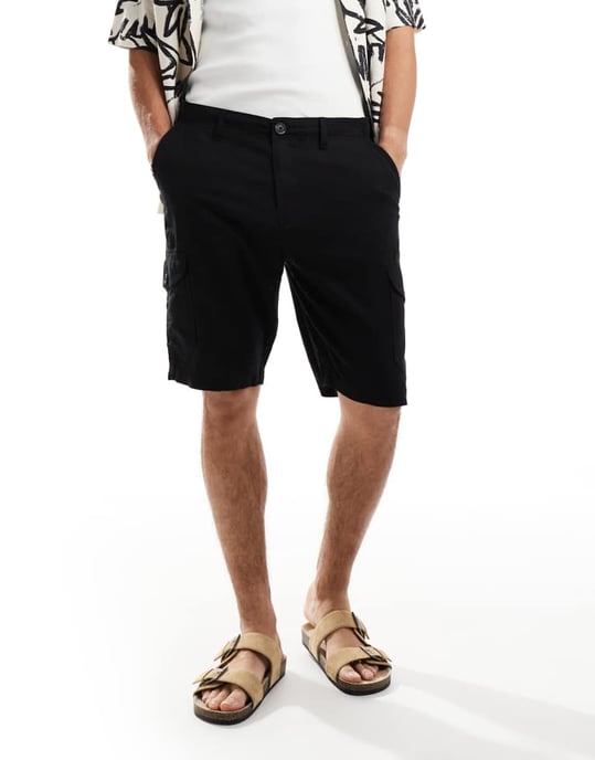 Slitna cargo-linne shorts i svart - Image 2