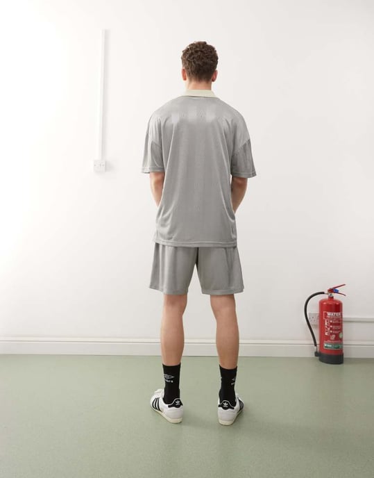 Umbro football shorts in silver - Image 2