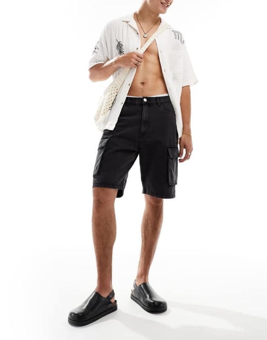 ADPT löst sittande denim cargoshorts i tvättad svart - Image 1