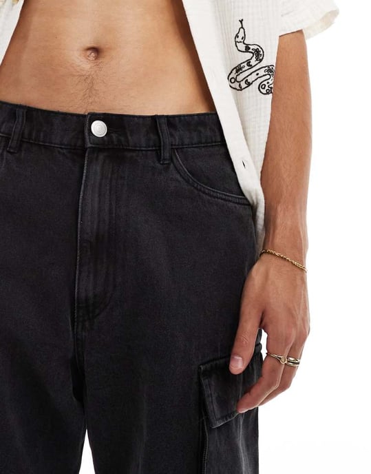 ADPT löst sittande denim cargoshorts i tvättad svart - Image 3