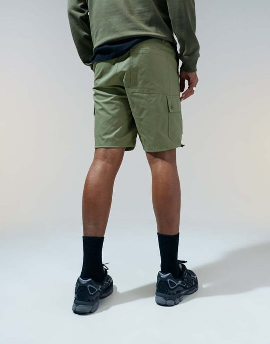 ASOS DESIGN slim cargo shorts i khaki - Image 2