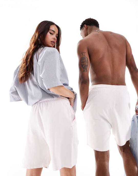ASOS DESIGN unisex slim shorts i tvättad rosa - Image 4