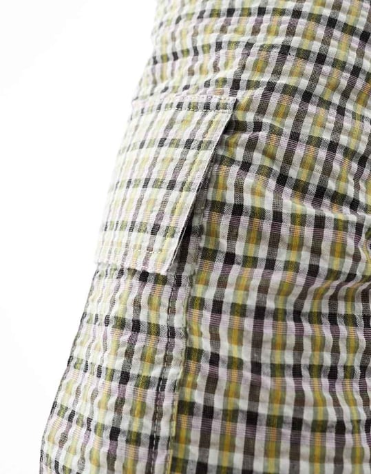 ASOS DESIGN passform cargoshorts i texturerat rutmönster - Image 4