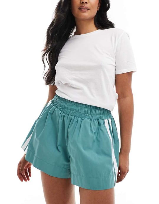 ASOS DESIGN kalsong med kontrasterande tejpdetalj i grön - Image 4