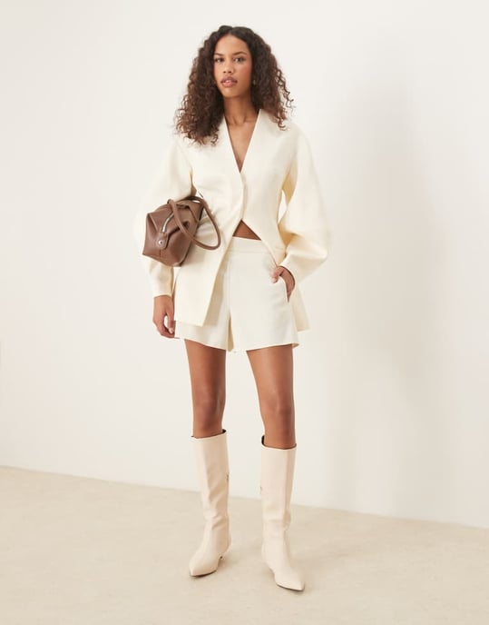ASOS DESIGN tailored linen look boxer shorts in buttermilk - Image 3