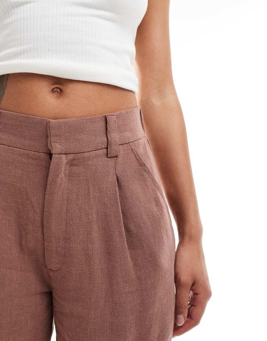 ASOS DESIGN avslappnad pappa short i linne i brunt - Image 4
