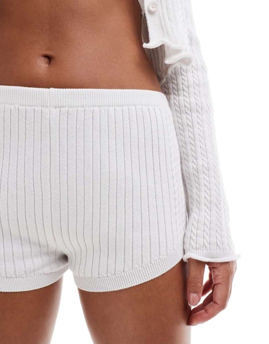 ASOS DESIGN stickad kabelkort i vitt set - Image 4