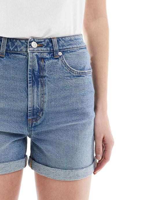 ASOS DESIGN Tall denim comfort mom short in mid blue - Image 3