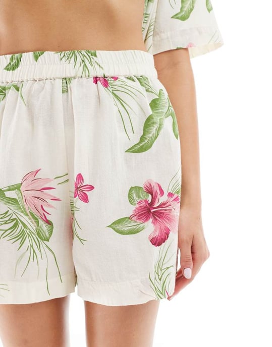 Pieces bomull strandshorts set i tropiskt mönster - Image 3