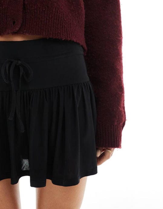 ASOS DESIGN deep waistband low rise micro mini skort in black - Image 3
