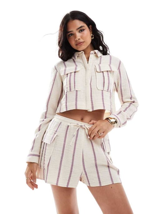 ASOS DESIGN linnekänsla utility short co-ord i lila rand - Image 3