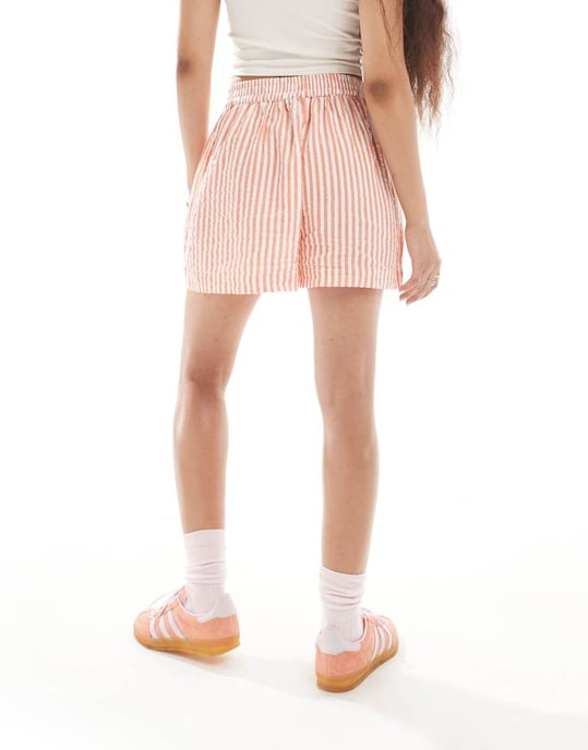ASOS DESIGN Petite shorts med elastisk midja i orange rand - Image 4