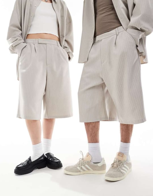 COLLUSION unisex co-ord avslappnade vida skräddarsydda shorts i sandrandig - Image 3