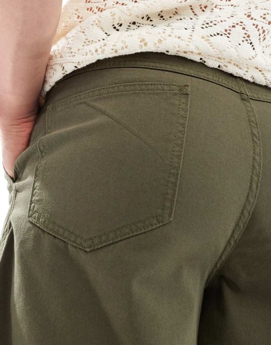 ASOS DESIGN chinoshorts i khaki - Image 3