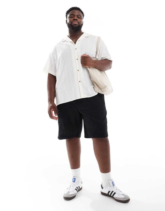 ASOS DESIGN broderad shorts i svart - Image 3