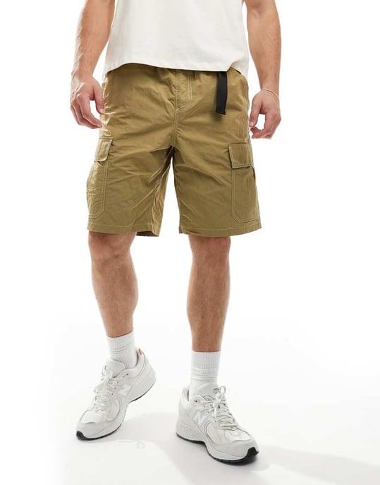 ASOS DESIGN cargoshorts med bälte i khaki - Image 4