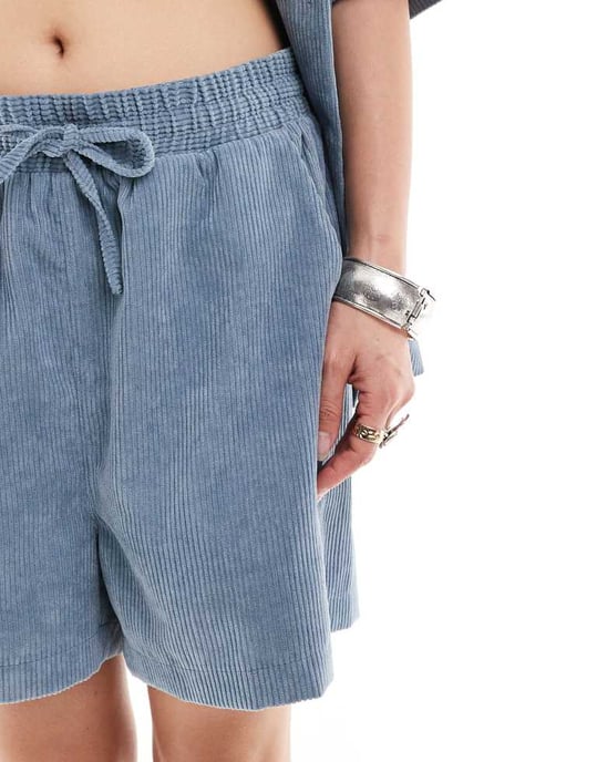 Återvunnen vintage unisex cordshorts i blått set - Image 4
