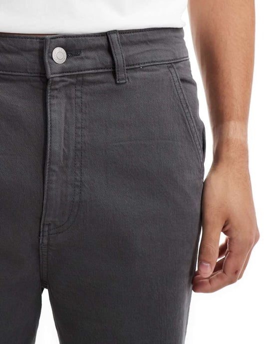 Utvalda löst sittande snickarshorts i mörkgrått - Image 4