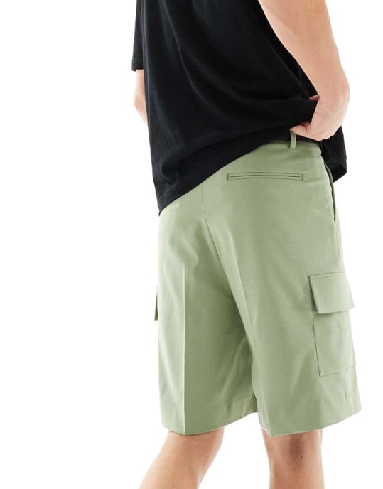 ASOS DESIGN smarta cargo shorts i khaki - Image 3