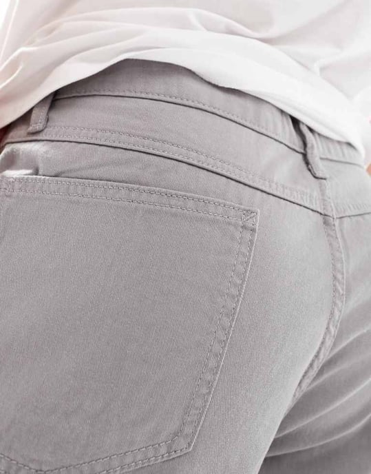 ASOS DESIGN chinoshorts i grått - Image 2