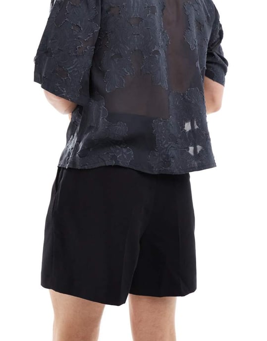 ASOS DESIGN smart korta bermudashorts i svart - Image 2
