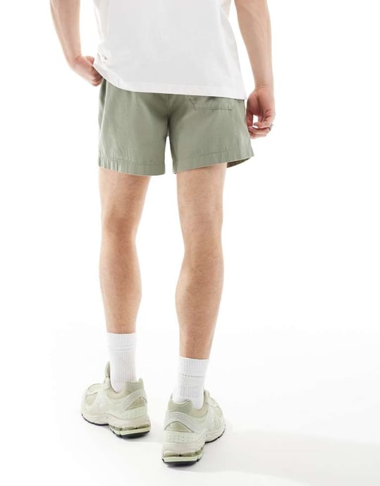 ASOS DESIGN chinoshorts i salviagrön - Image 2