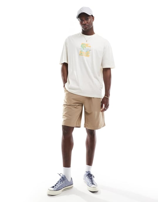 ONLY & SONS löst sittande plisserad skräddarsydd short i beige - Image 4