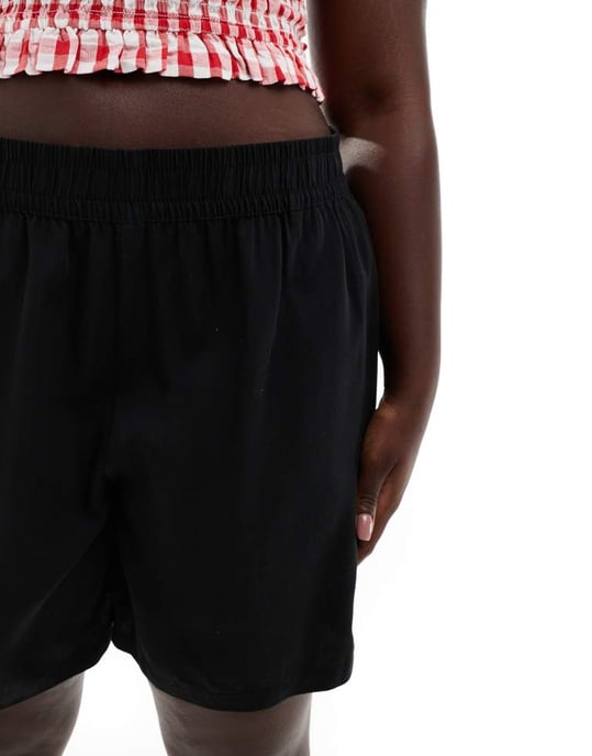 Noisy May Curve hög midja pull on shorts i svart - Image 3