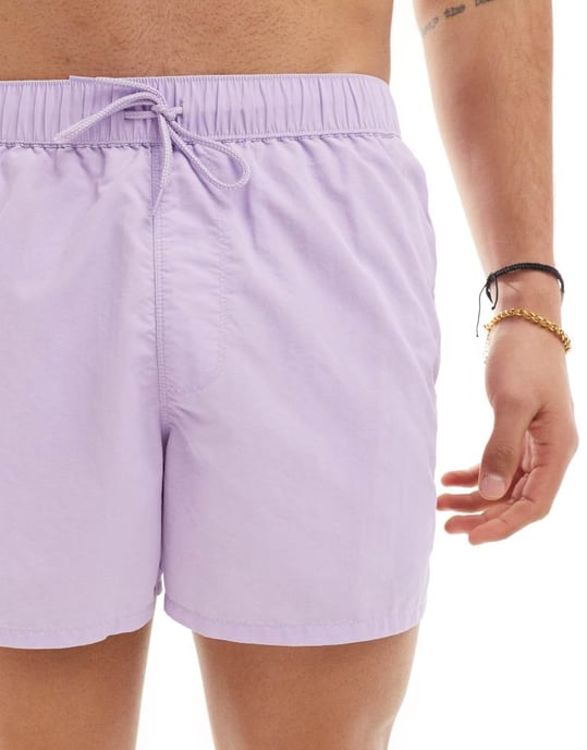 ASOS DESIGN badshorts i kort modell med aztekisk sidostrip i lila - Image 4