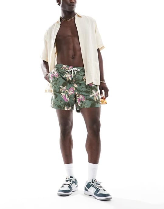 Jack & Jones badshorts med blommönster i grön - Image 2