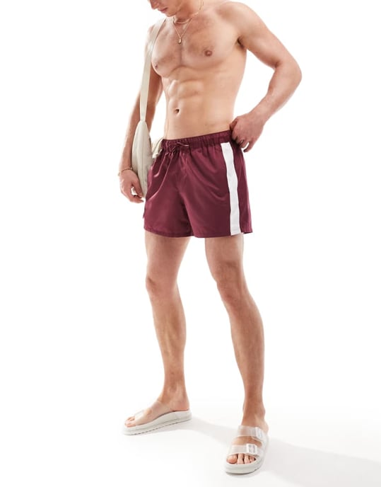 ASOS DESIGN korta badshorts med kontrastpaneler i vinröd - Image 3