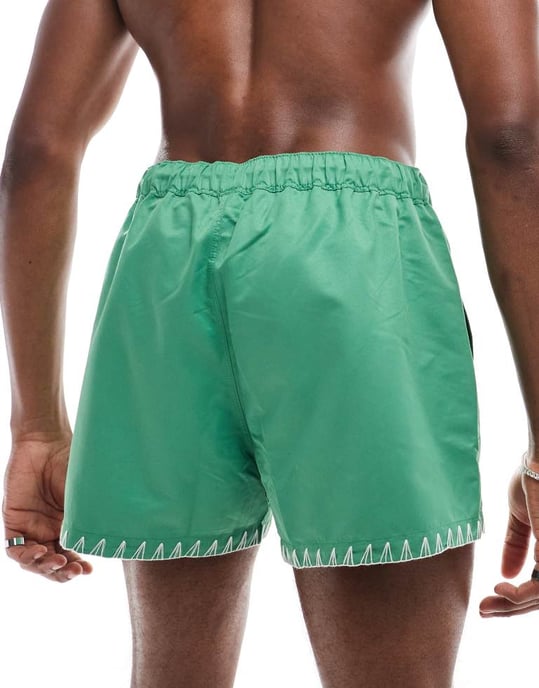 ASOS DESIGN badshorts i kort längd i grön med kantdetalj - Image 2