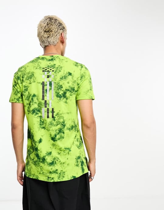 Under Armour Run Anywhere short sleeve t-shirt in green - Image 3