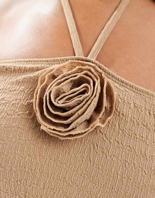 In The Style Plus korsett halterneck baddräkt i mocha - Image 3