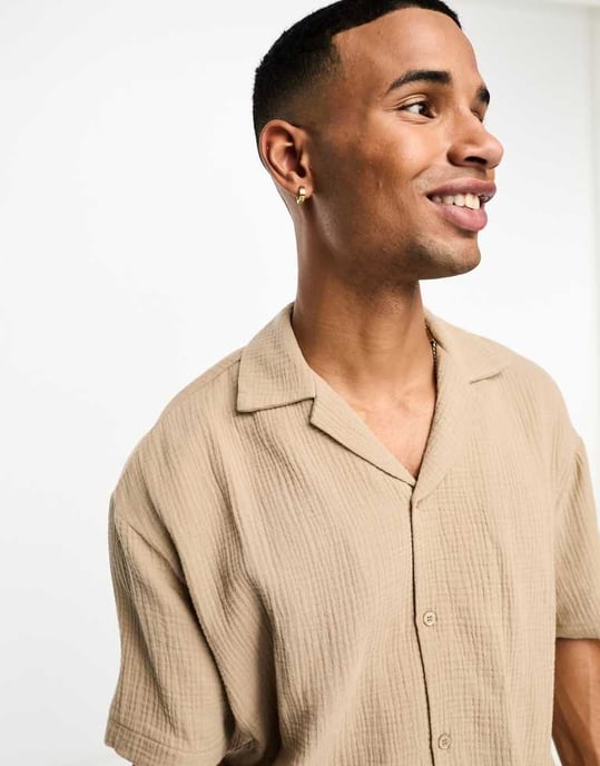 Jack & Jones boxy fit revere skjorta med våffeltextur i sand - Image 3