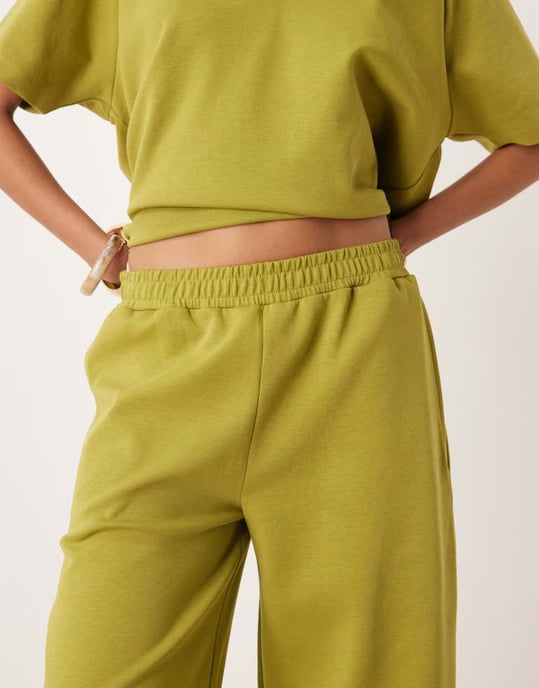 ASOS DESIGN interlock barrel leg jogger co-ord in khaki - Image 3