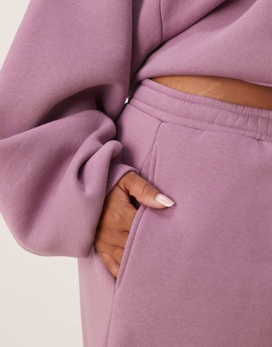 ASOS DESIGN Curve barrel leg jogger co-ord in dusky pink - Image 4