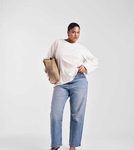 ASOS DESIGN Curve comfort stretch straight leg jeans in light mid blue - Image 1
