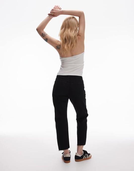 Topshop Petite mid rise straight cropped jean with raw hems in black - Image 3