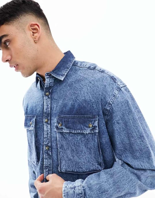 ASOS DESIGN 90-talets oversized skjorta med slitna detaljer i syraförvanskat blått - Image 2
