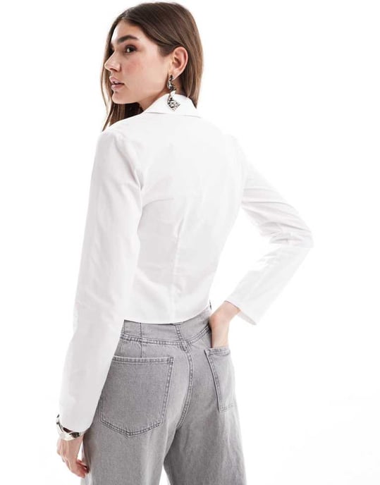 Miss Selfridge poplin skjorta med figursydd passform i vitt - Image 4