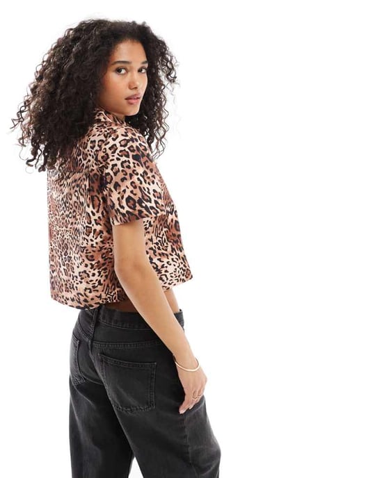 Miss Selfridge poplin kortärmad skjorta i djurmönster co ord - Image 3