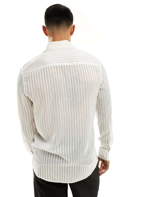 ASOS DESIGN genomskinlig randig regular skjorta med 70-talskrage i vitt - Image 3