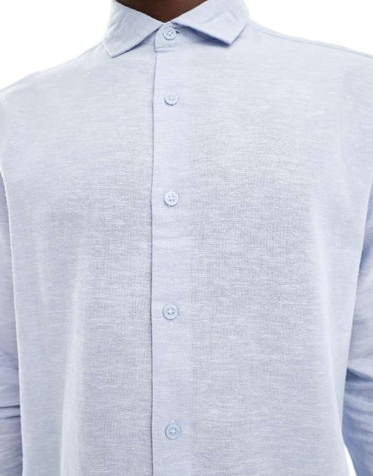 ASOS DESIGN regular smart linne bröllopsskjorta med cut away-krage i ljusblå - Image 2