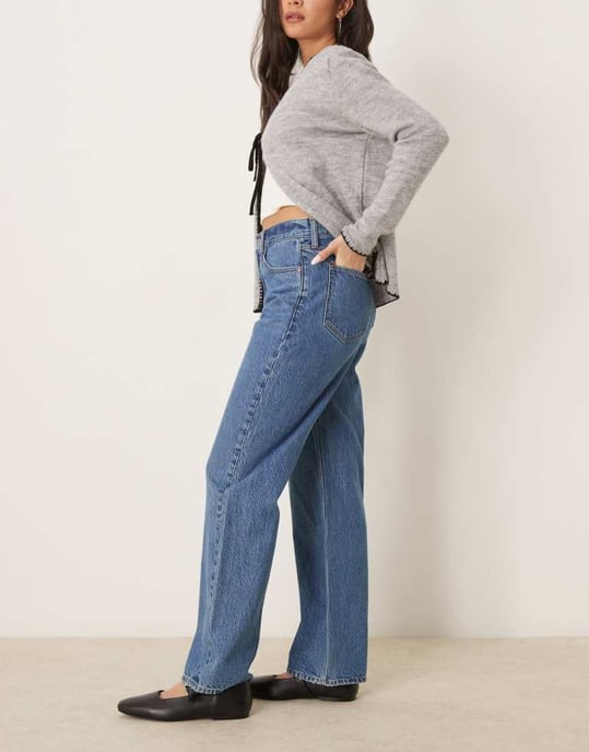 Abercrombie & Fitch mid rise loose jeans in tinted medium wash blue - Image 3
