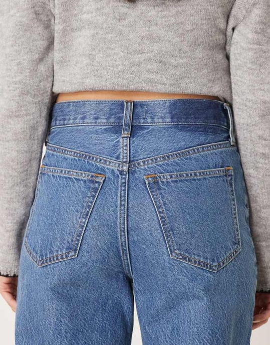 Abercrombie & Fitch mid rise loose jeans in tinted medium wash blue - Image 4
