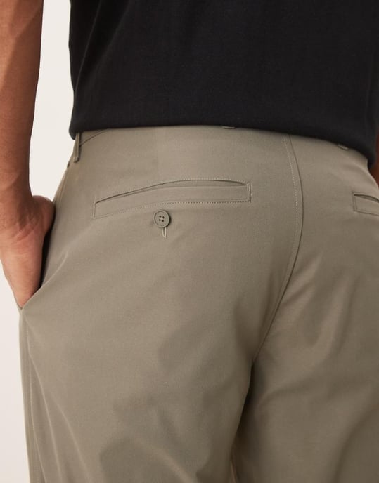 Abercrombie & Fitch straight leg tailored trousers in olive - Image 4